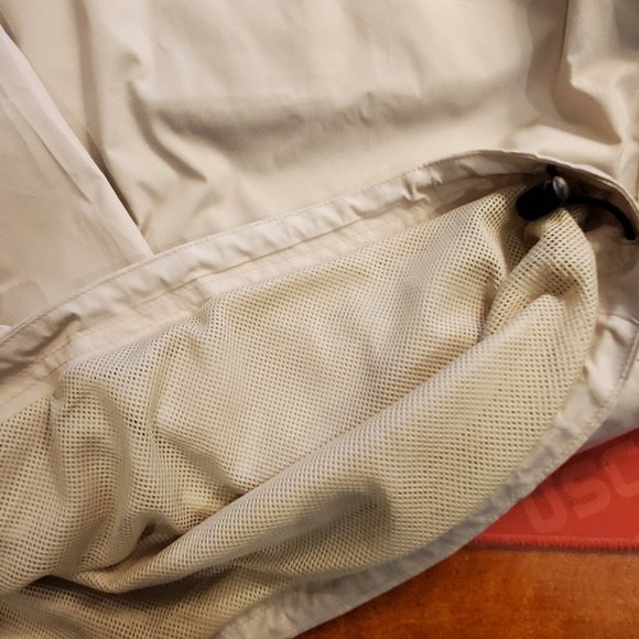 Ultra Club Size small, lightweight, pullover Jacket. - Picture 3 of 5